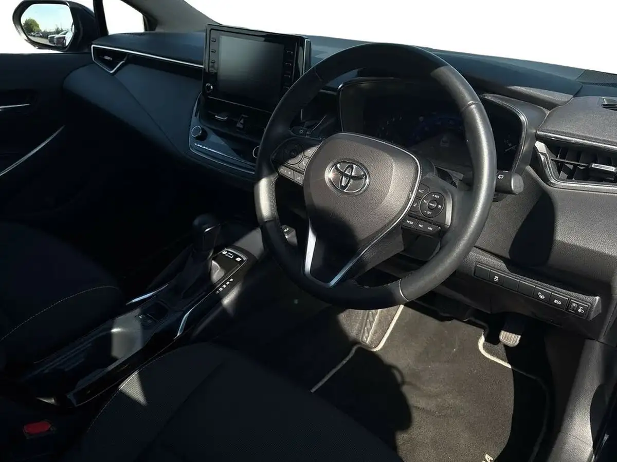 2021-toyota-corolla-18-vvt-i-icon-tech-spare-wheel-hatchback-5d-big-8