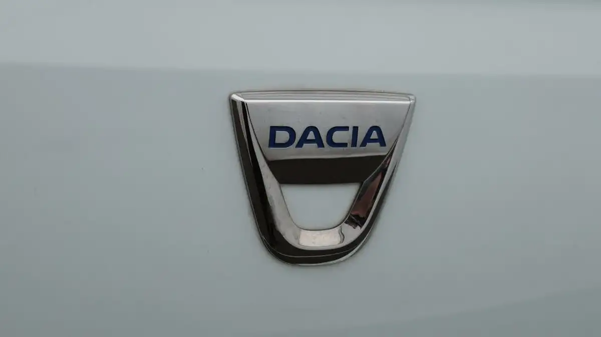 2021-dacia-sandero-10-sce-essential-big-21
