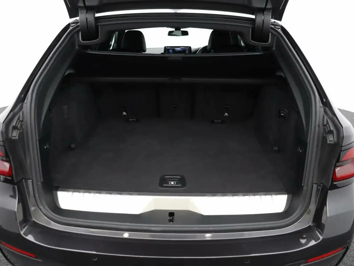 2022-bmw-5-series-20-530e-m-sport-touring-5d-big-28