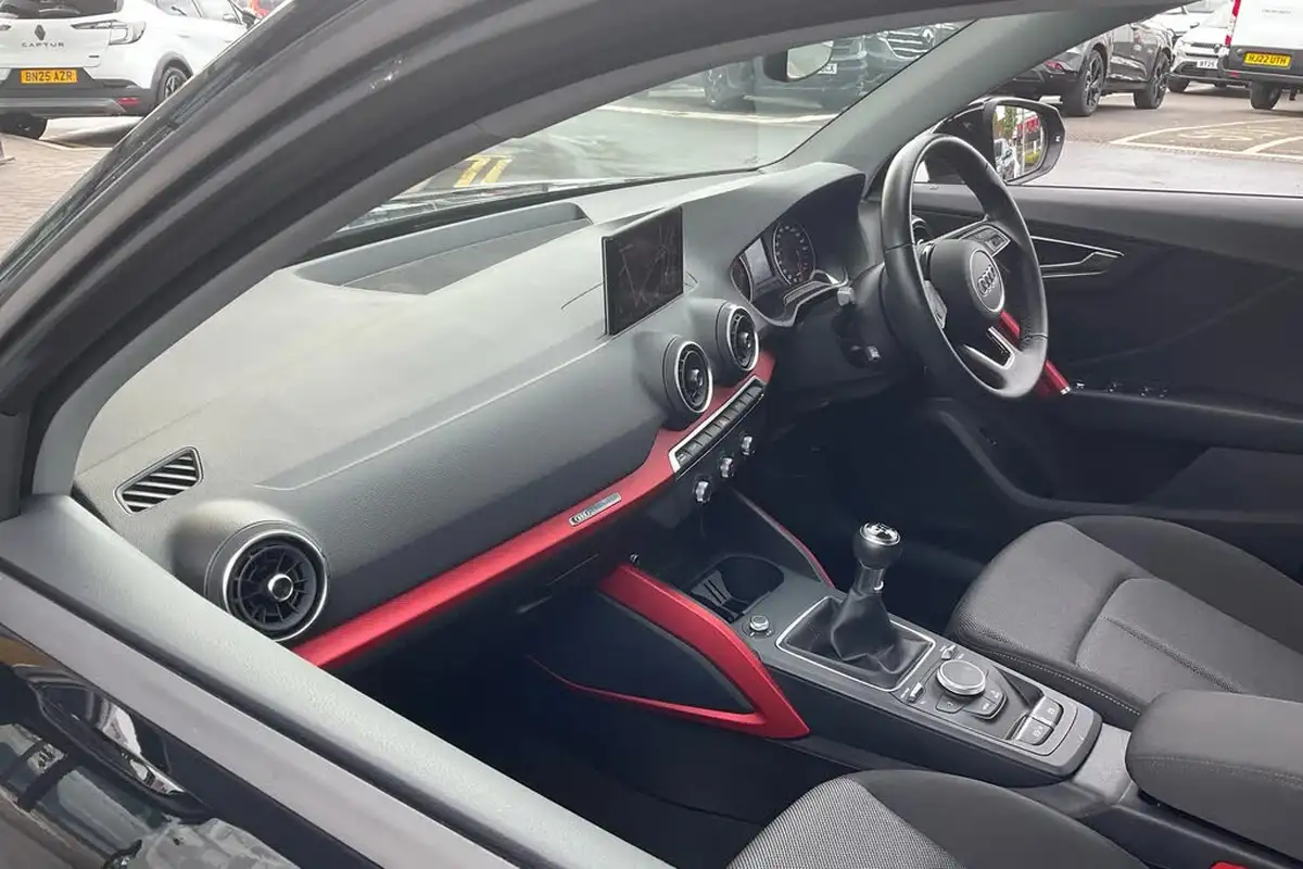 2019-audi-q2-15-35-tfsi-sport-cod-big-28
