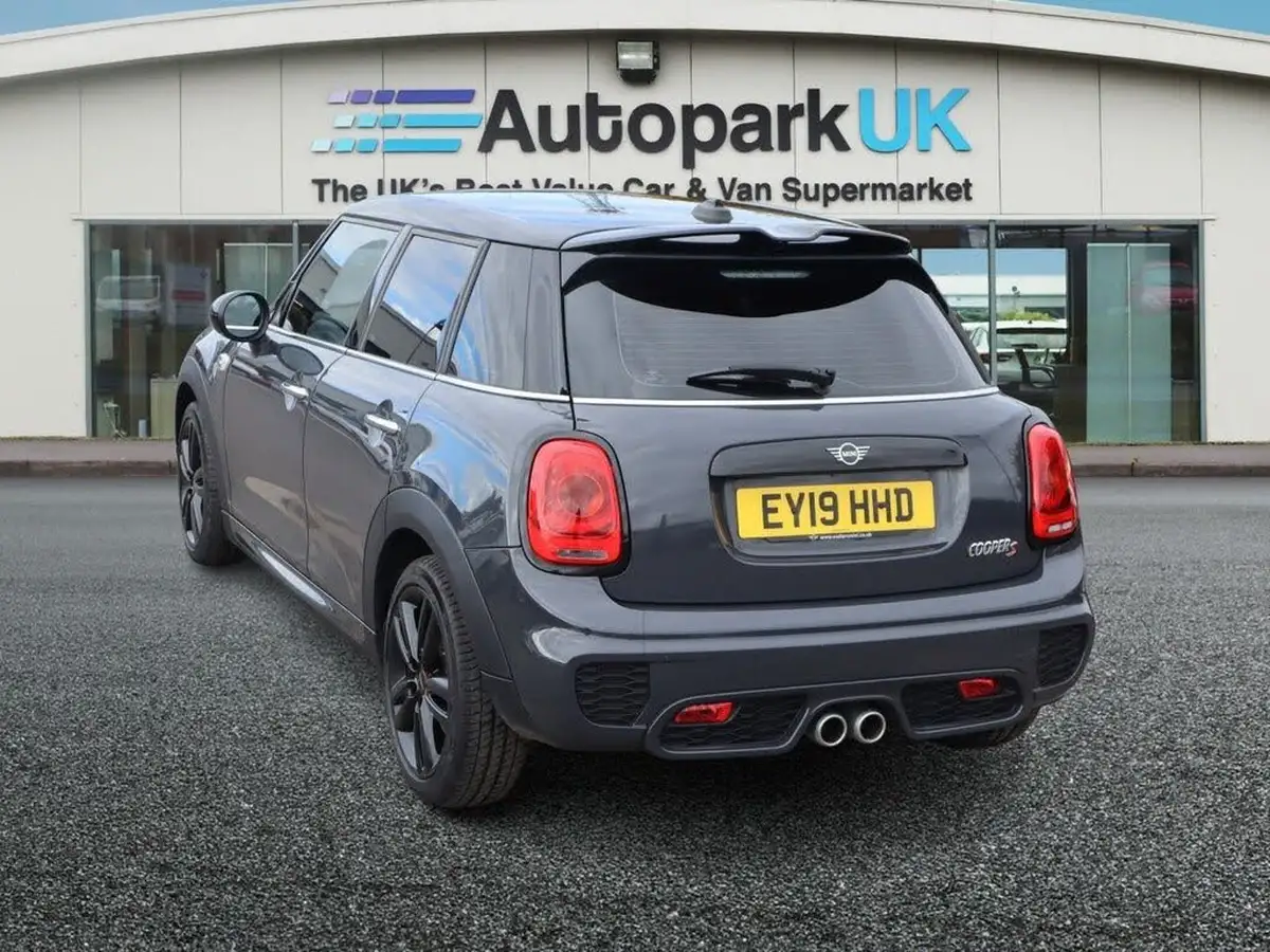 2019-mini-cooper-20-cooper-s-sport-189bhp-hatchback-5d-big-4