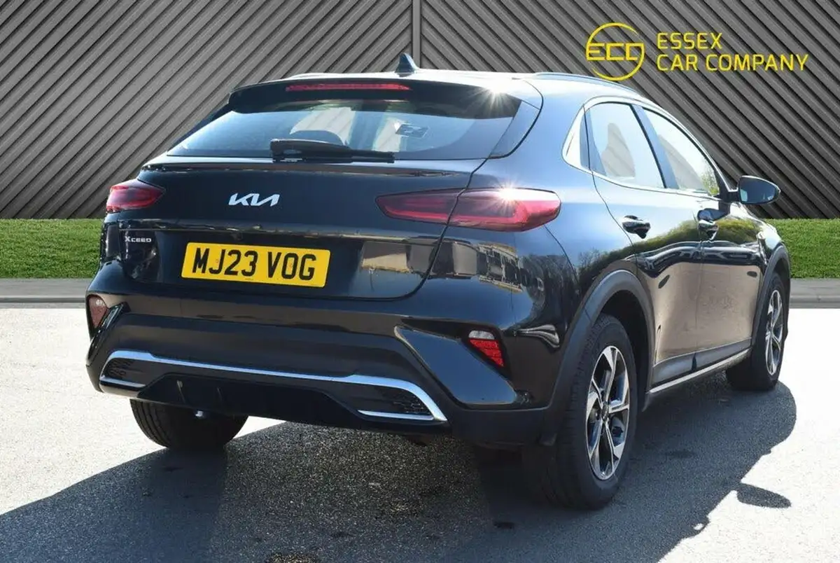 2023-kia-xceed-15-t-gdi-2-158bhp-big-11