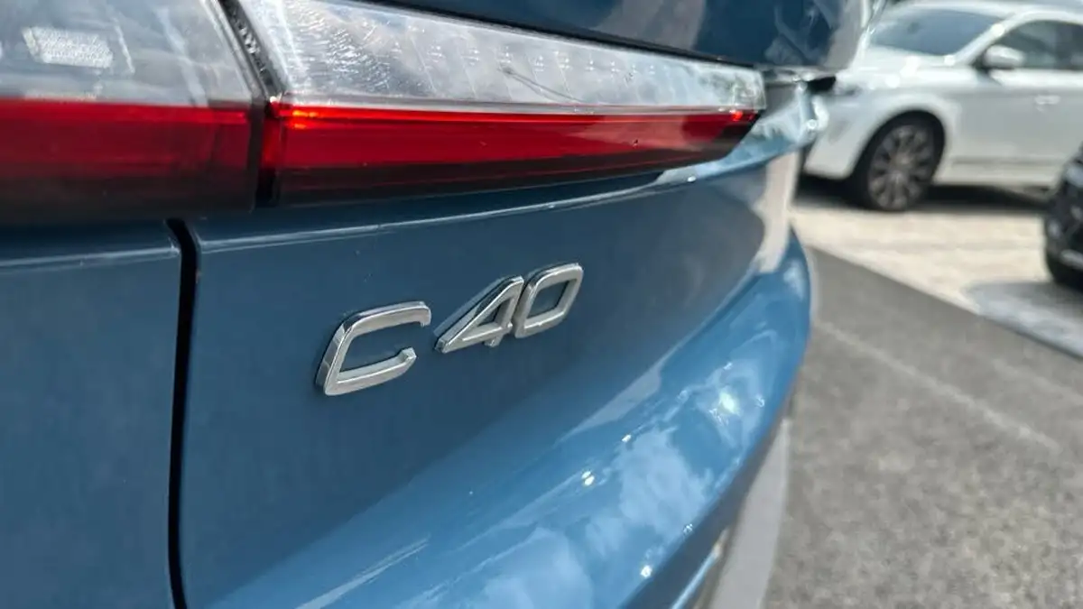 2022-volvo-c40-e-twin-recharge-pro-big-20