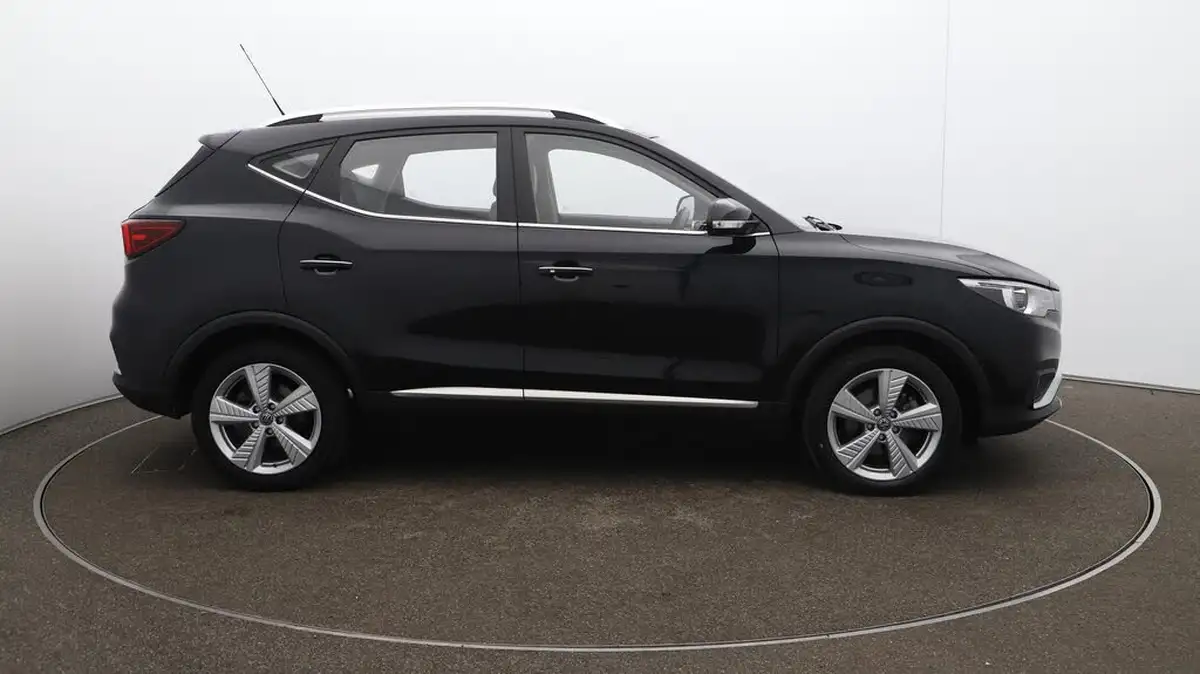 2020-mg-zs-suv-e-exclusive-ev-big-41