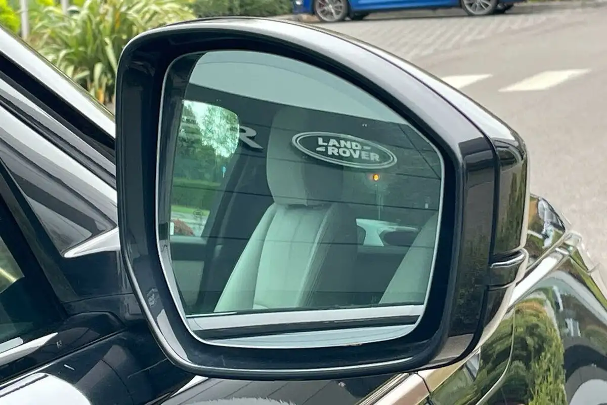 2023-land-rover-range-rover-velar-20-p400e-r-dynamic-se-big-15