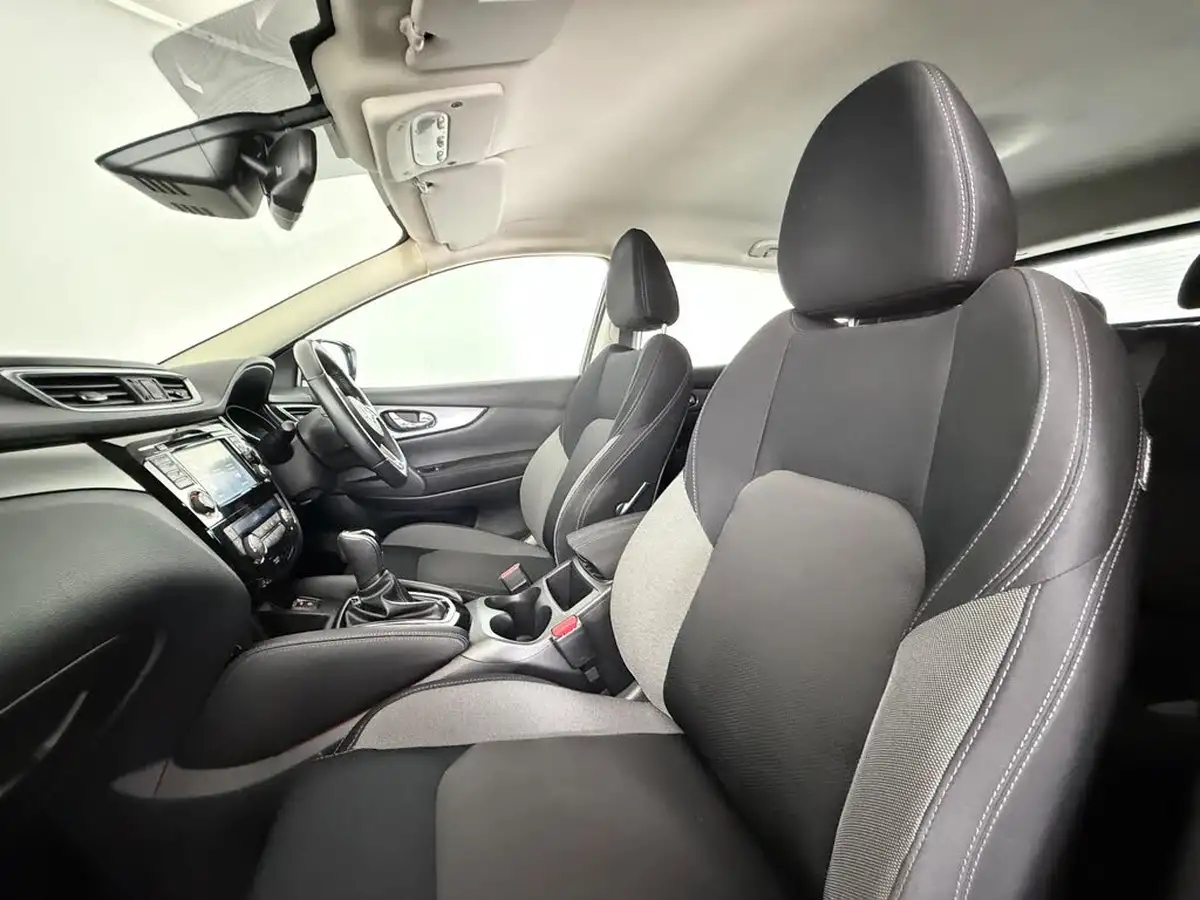 2017-nissan-qashqai-12-dig-t-n-connecta-glass-roof-pack-xtronic-cvt-big-17