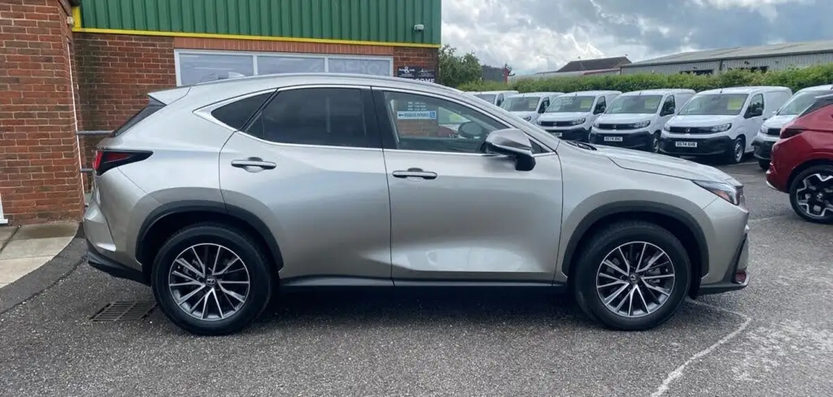 2022-lexus-nx-350h-25-nx-244ps-big-7