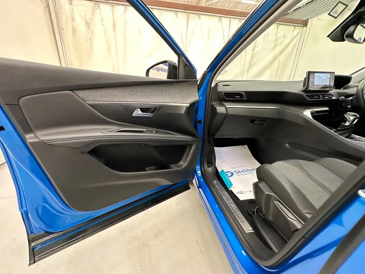 2022-peugeot-3008-suv-12-puretech-allure-premium-big-29