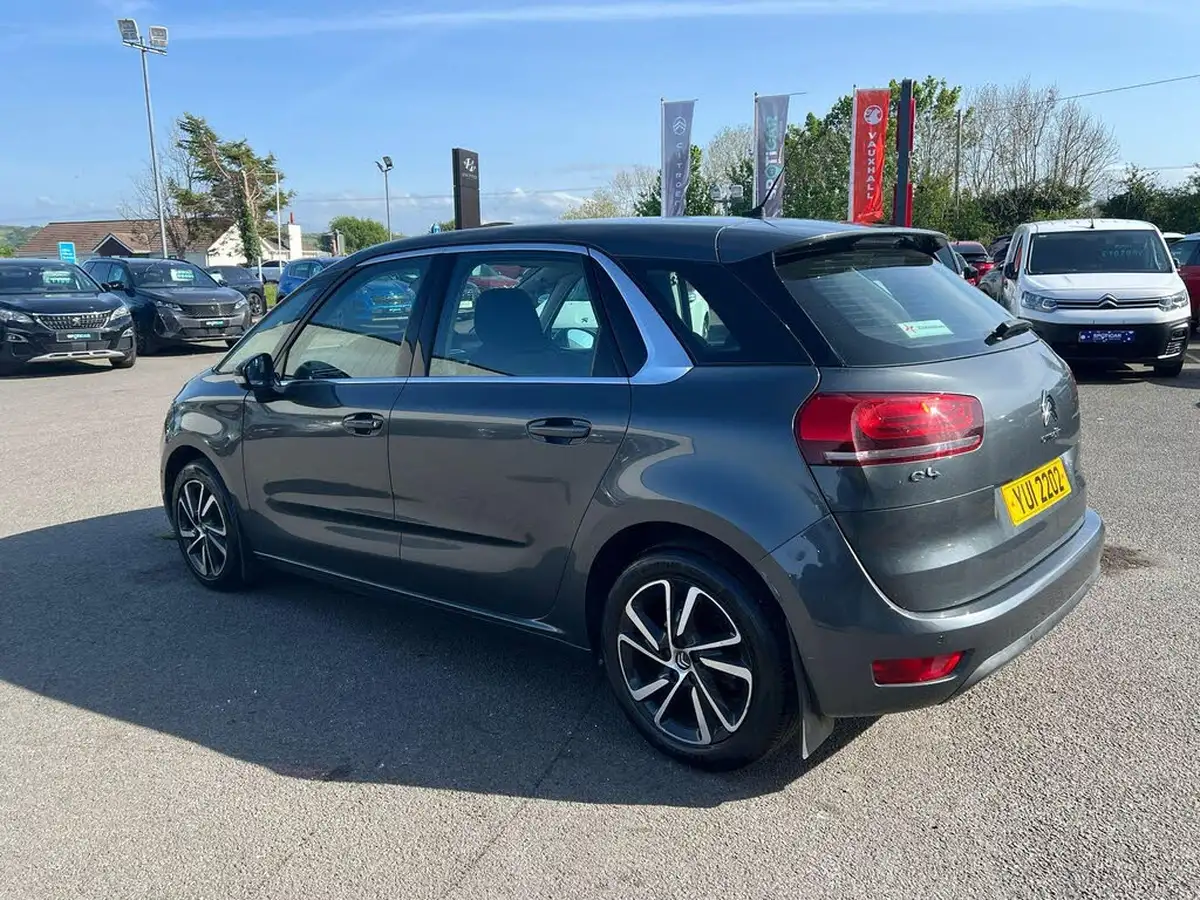 2017-citroen-c4-picasso-16bluehdi-feel-eat6-big-5