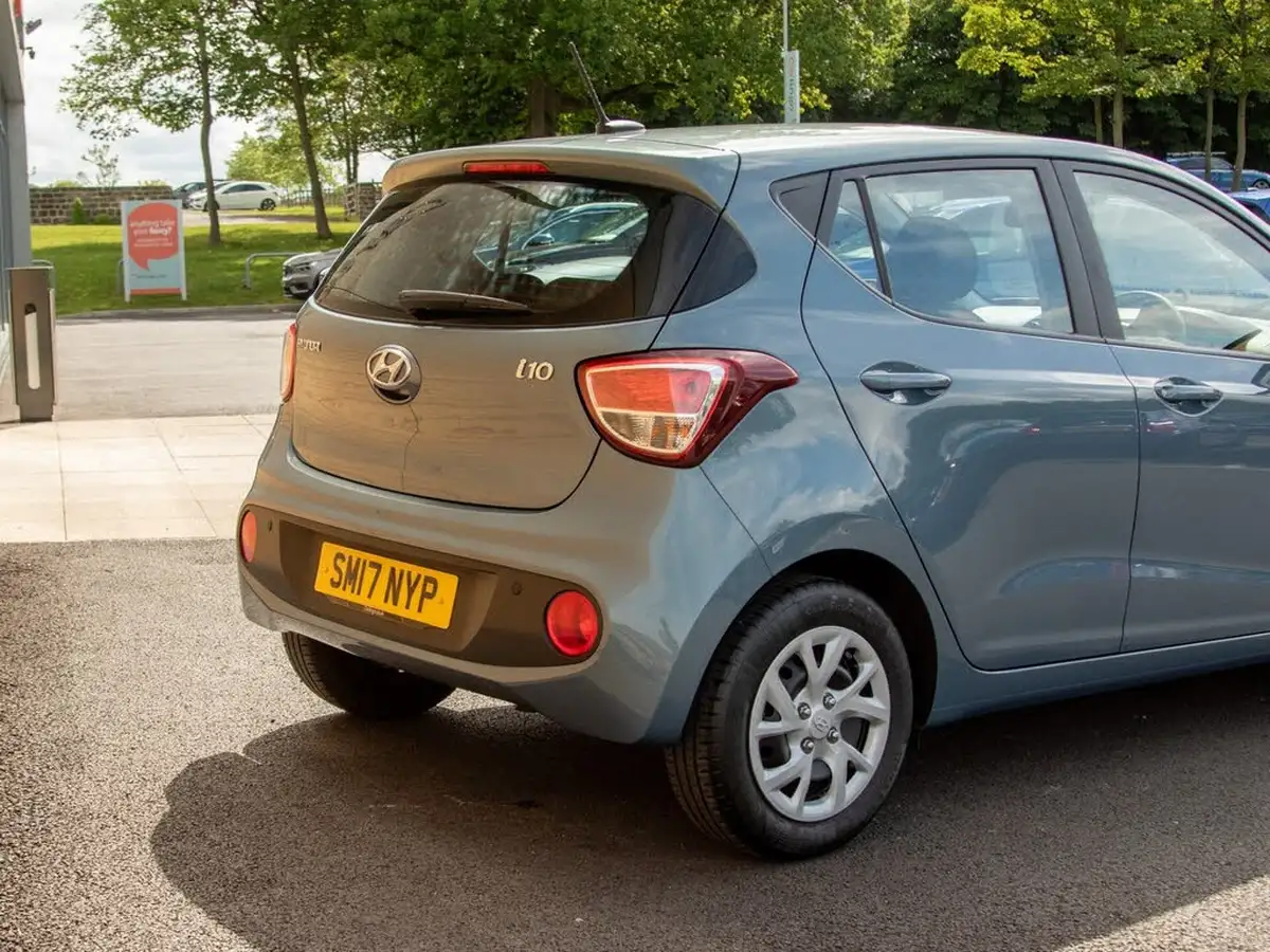 2017-hyundai-i10-10-se-big-7