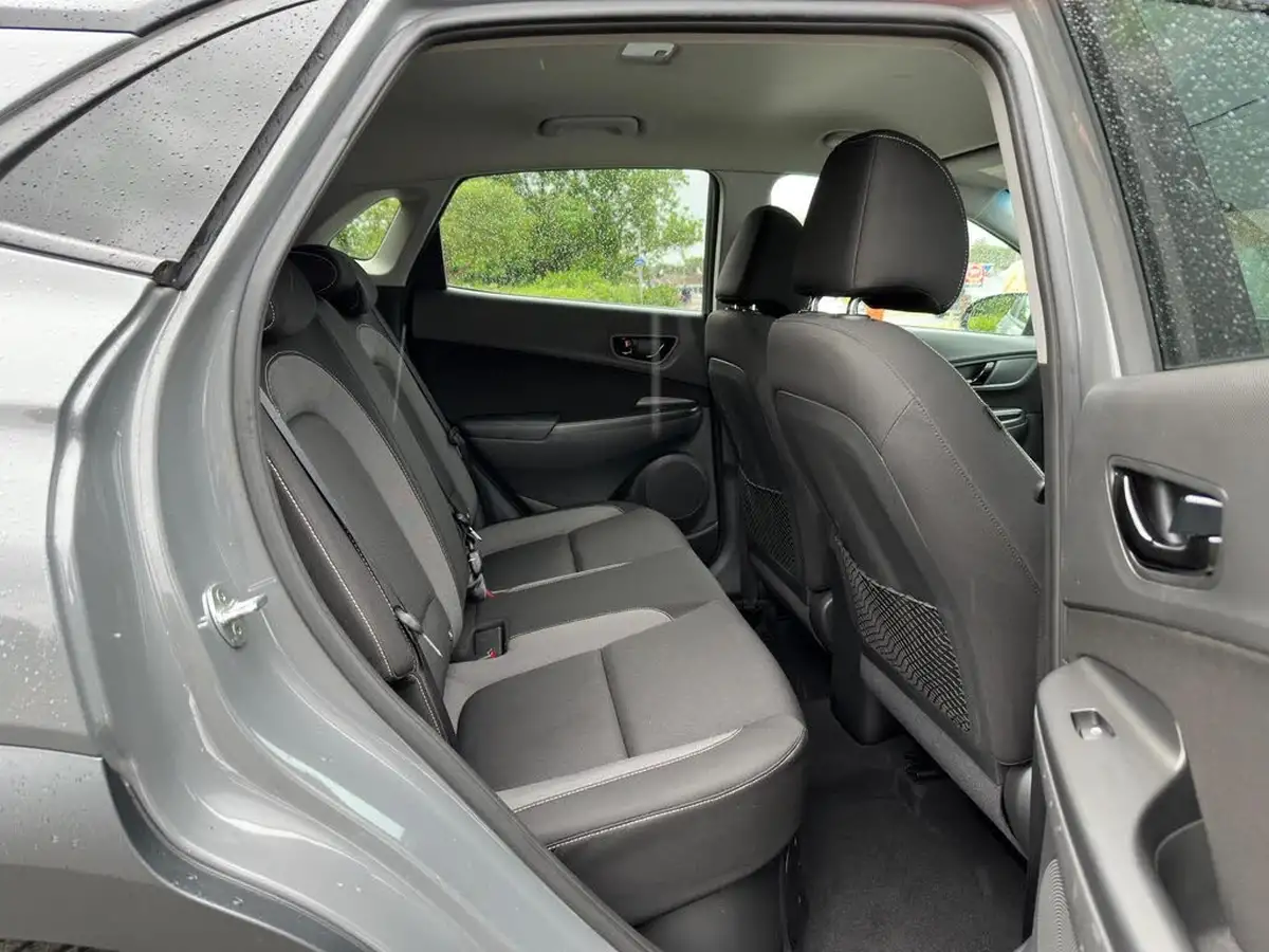 2020-hyundai-kona-16-gdi-premium-big-40
