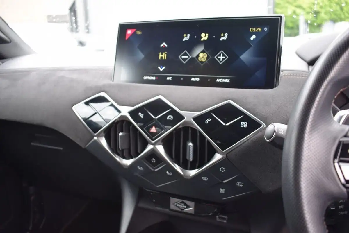 2021-ds-ds-3-crossback-12-puretech-performance-line-130ps-big-18
