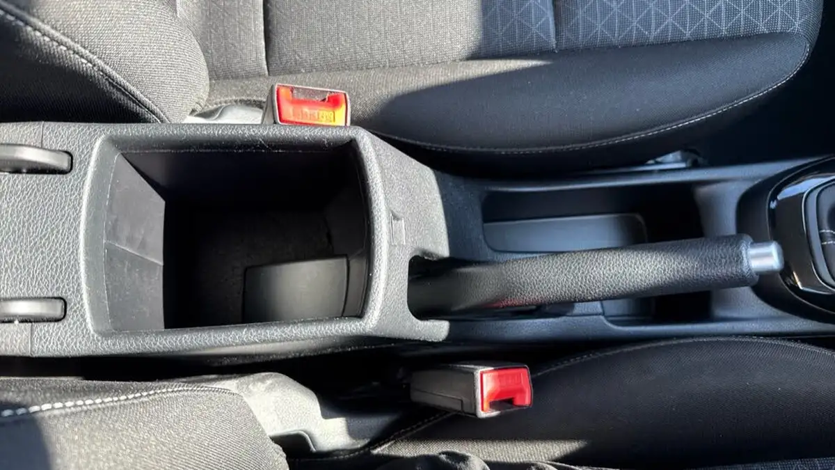 2017-kia-picanto-125-3-big-41