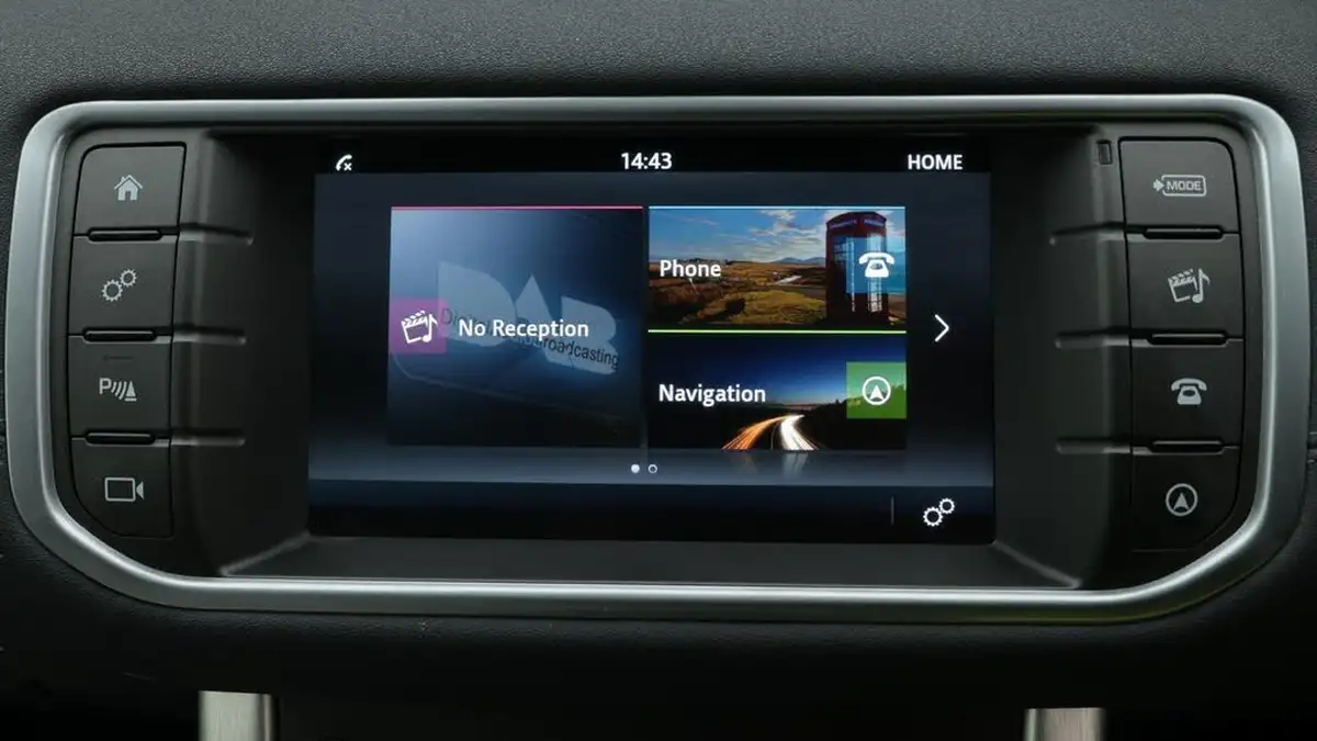 2018-land-rover-range-rover-evoque-20td4-se-tech-hatchback-5d-auto-big-11