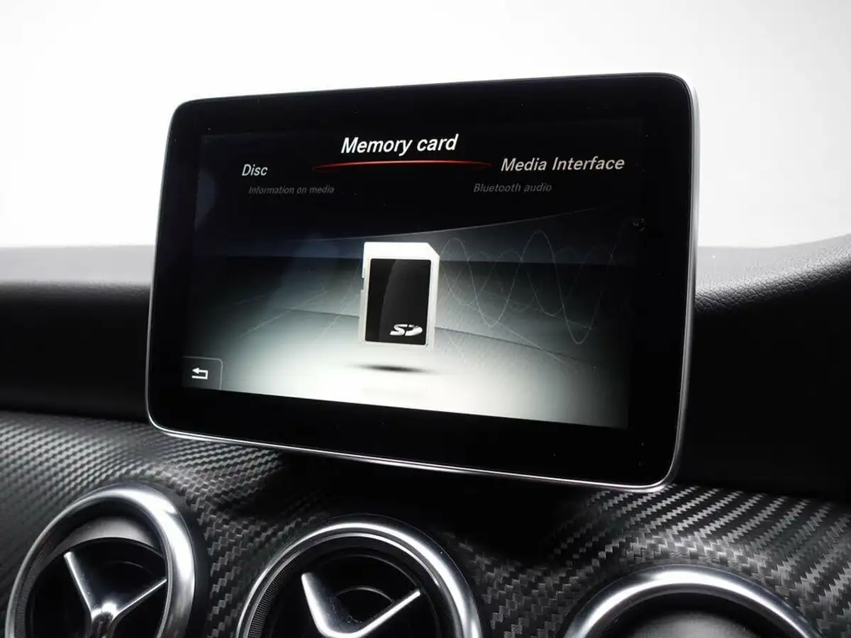 2016-mercedes-benz-a-class-21d-a200d-amg-line-136ps-ss-7g-dct-big-35