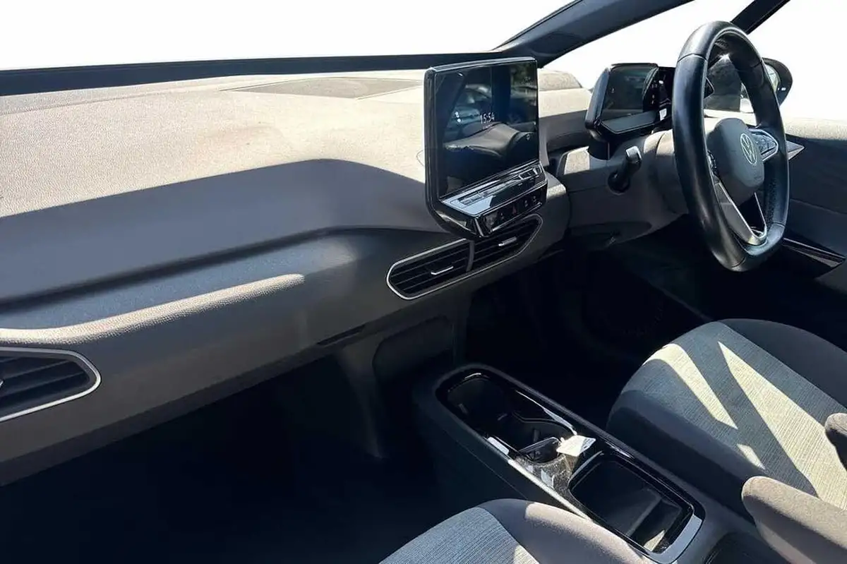 2020-volkswagen-id3-e-life-big-1