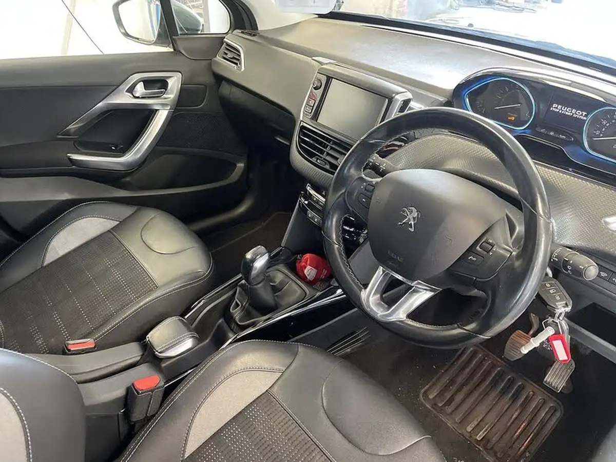 2019-peugeot-2008-suv-12-puretech-allure-82bhp-big-14