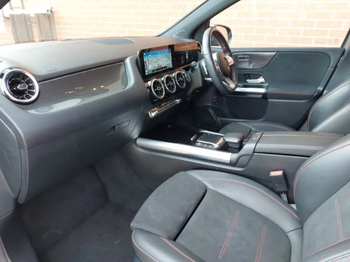 2021-mercedes-benz-b-class-13-b200-amg-line-executive-big-4