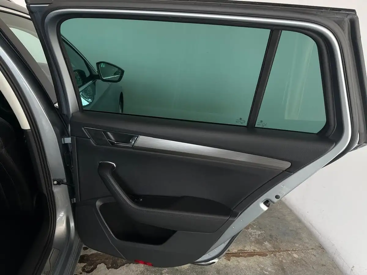 2020-skoda-superb-14-tsi-se-l-estate-big-31