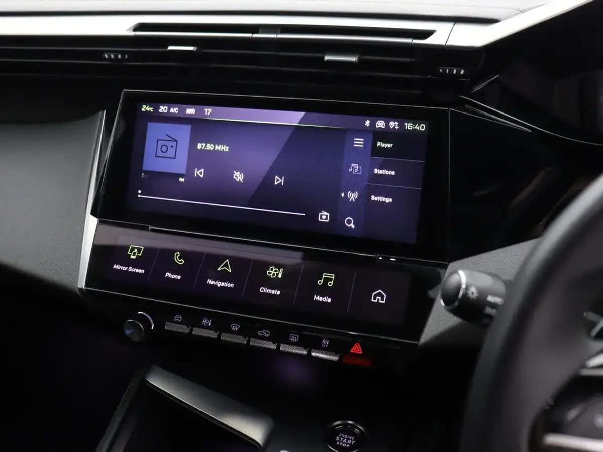 2022-peugeot-308-sw-12-puretech-gt-premium-station-wagon-big-28