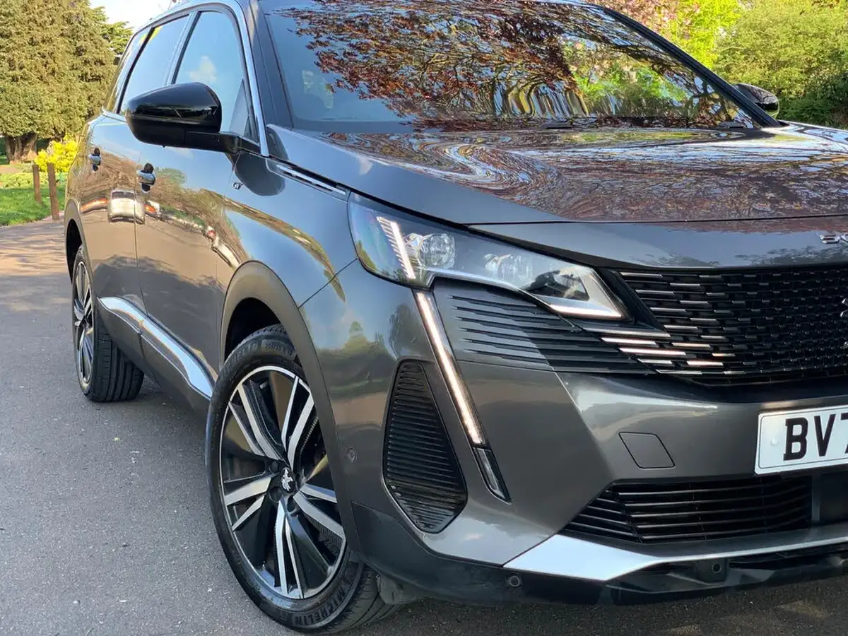 2021-peugeot-5008-suv-12-puretech-gt-premium-big-4