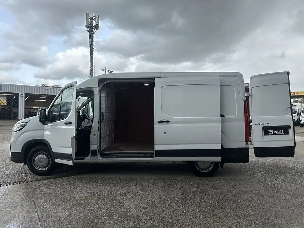 2022-maxus-deliver-9-big-21