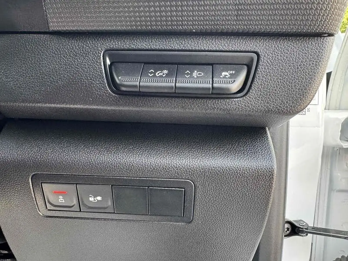2023-renault-kangoo-e-ll21-e-tech-start-rc-crewcab-big-17