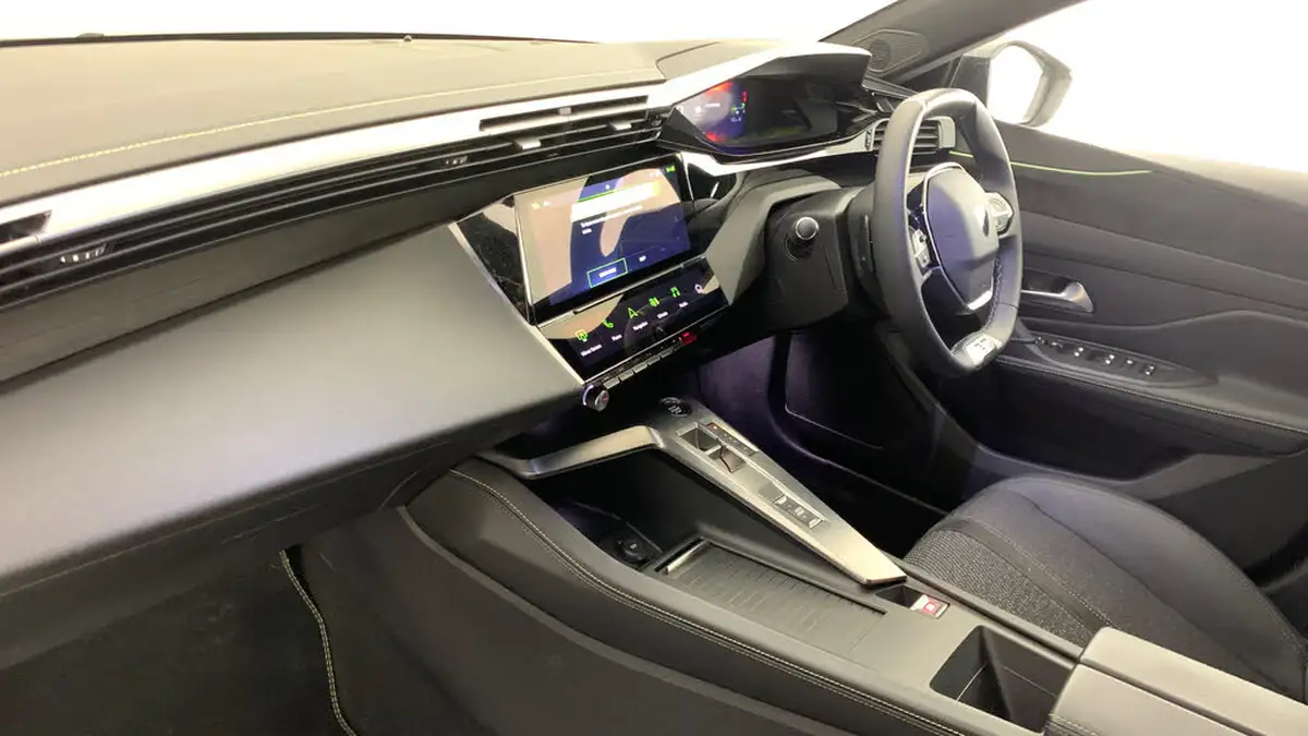 2024-peugeot-308-sw-15-bluehdi-gt-big-1
