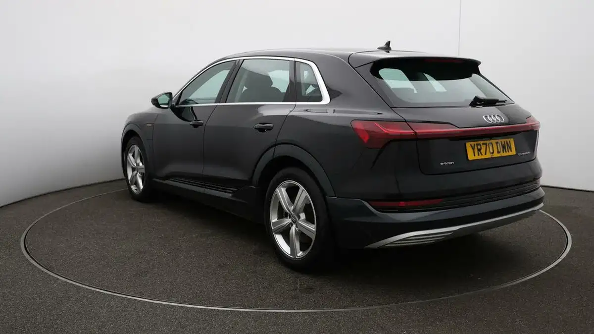 2020-audi-e-tron-50e-technik-big-64