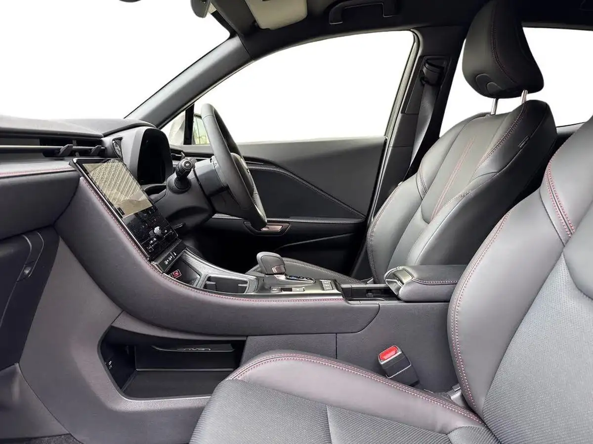 2025-lexus-lbx-15-premium-plus-big-15
