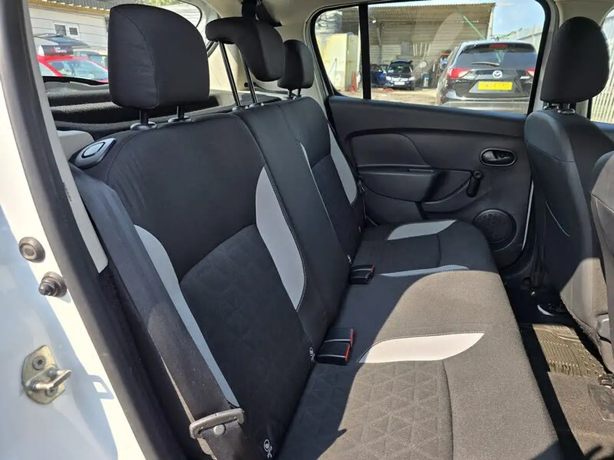 2015-dacia-sandero-stepway-15d-ambiance-big-13