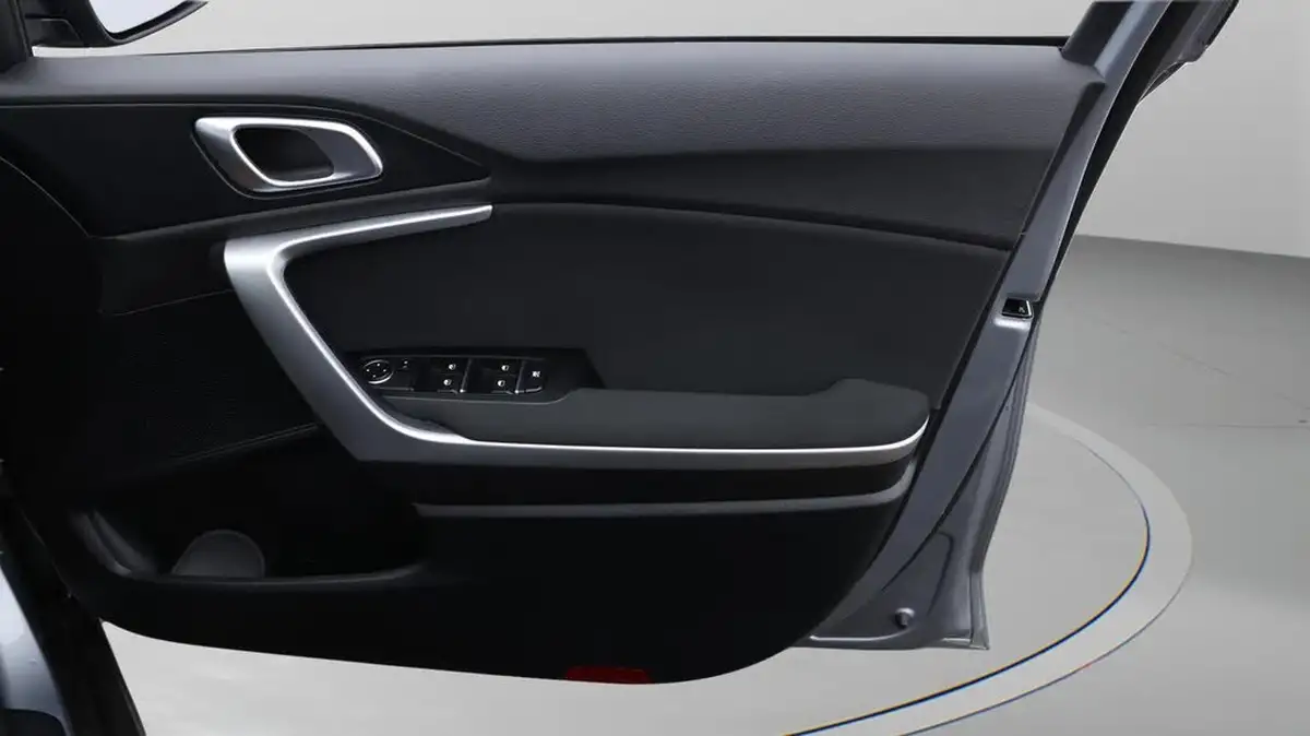 2022-kia-xceed-10-t-gdi-2-big-15
