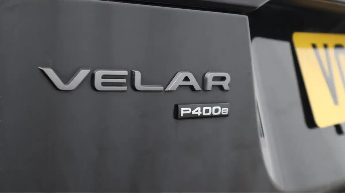 2022-land-rover-range-rover-velar-20-p400e-r-dynamic-se-big-21