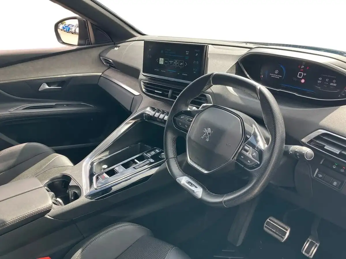 2023-peugeot-5008-suv-15-bluehdi-gt-130ps-eat8-big-8
