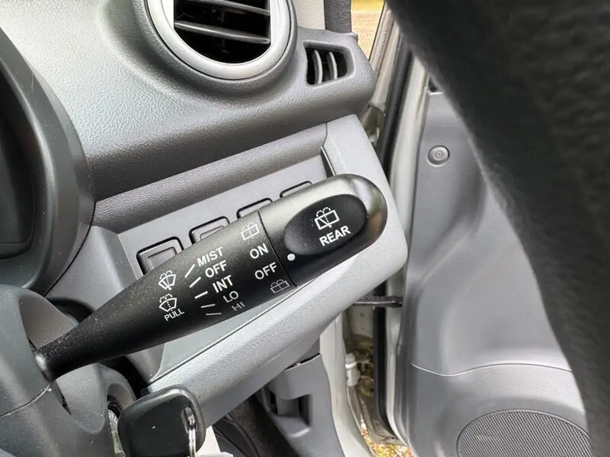 2014-suzuki-alto-10-sz-big-24