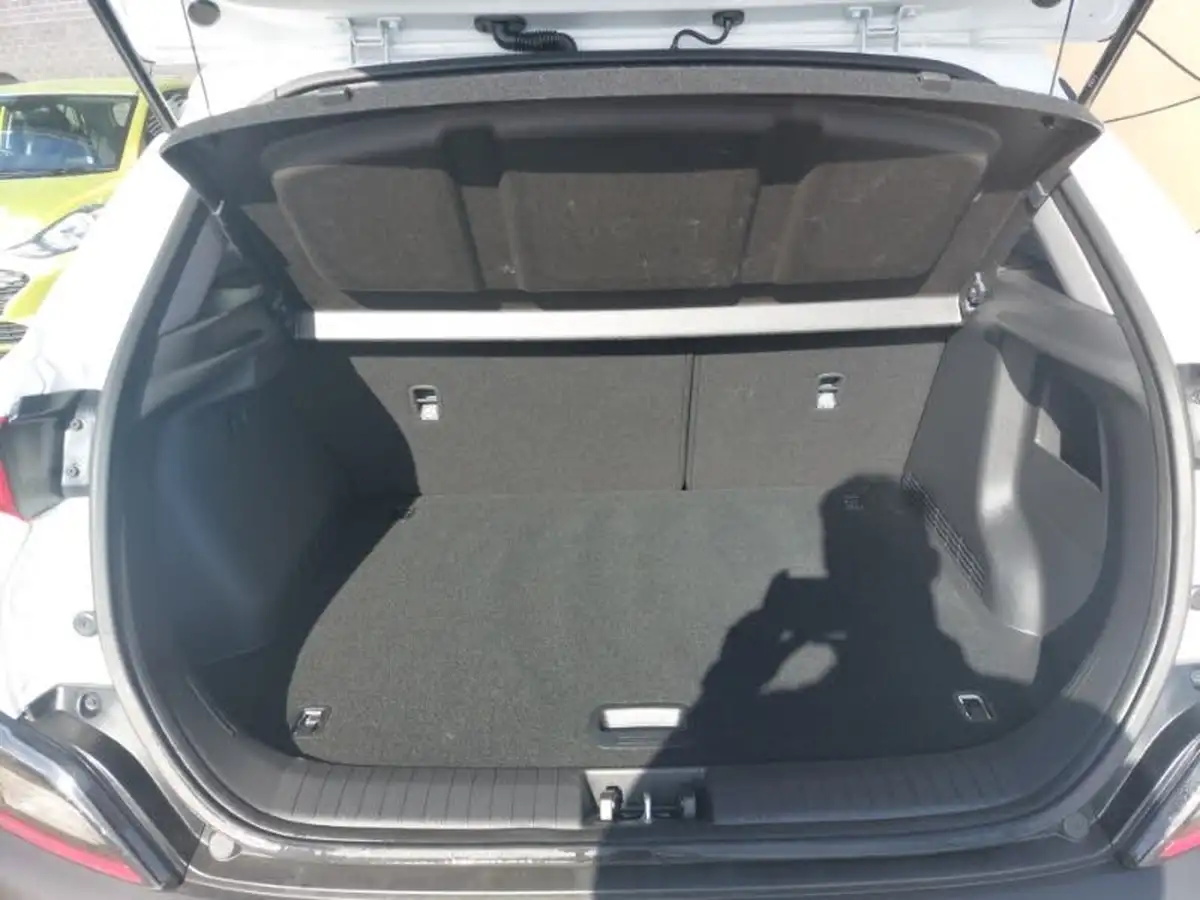2022-hyundai-kona-16-gdi-se-connect-big-7
