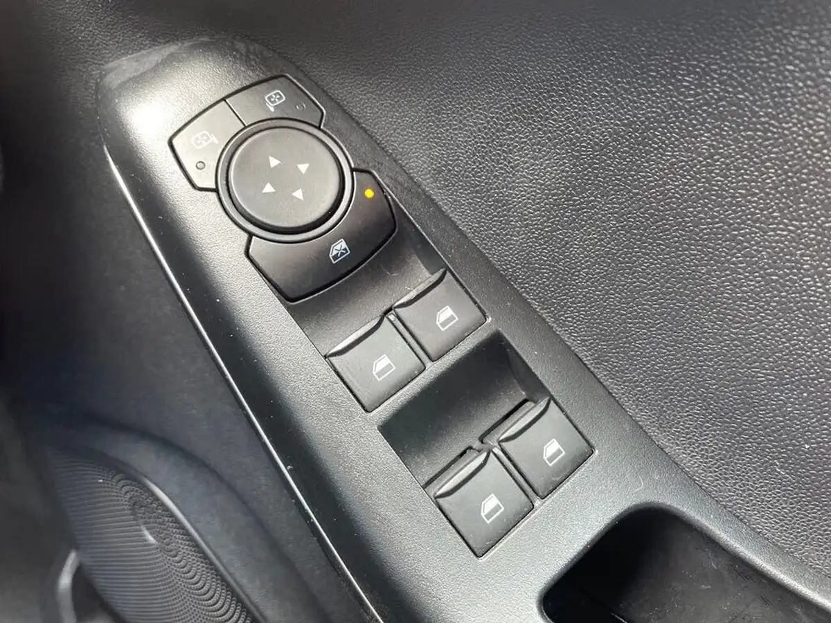 2023-ford-fiesta-10t-st-line-125ps-hybrid-mhev-big-30