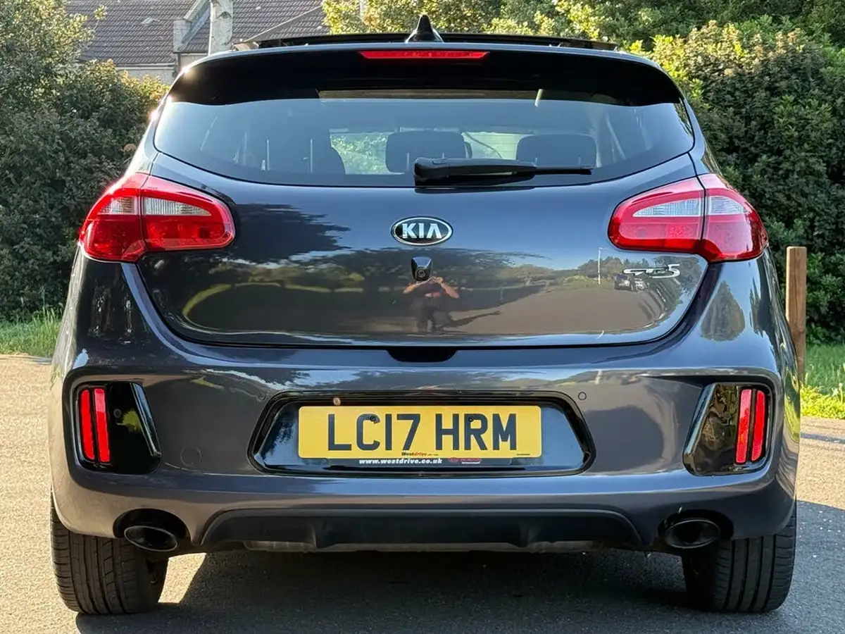 2017-kia-ceed-16crdi-gt-line-s-hatchback-dct-big-9