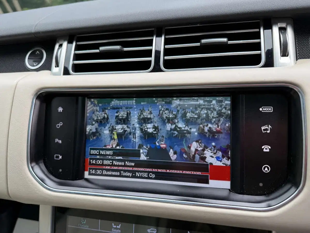 2015-land-rover-range-rover-30tdv6-vogue-big-77