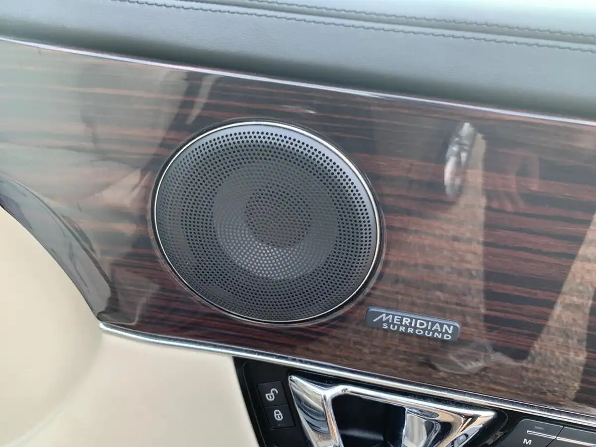 2015-jaguar-xj-series-30td-xj-portfolio-swb-auto-big-12