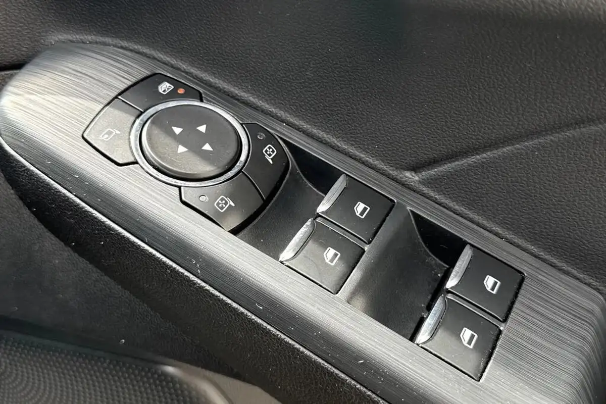 2022-ford-kuga-25t-vignale-190ps-fhev-big-37