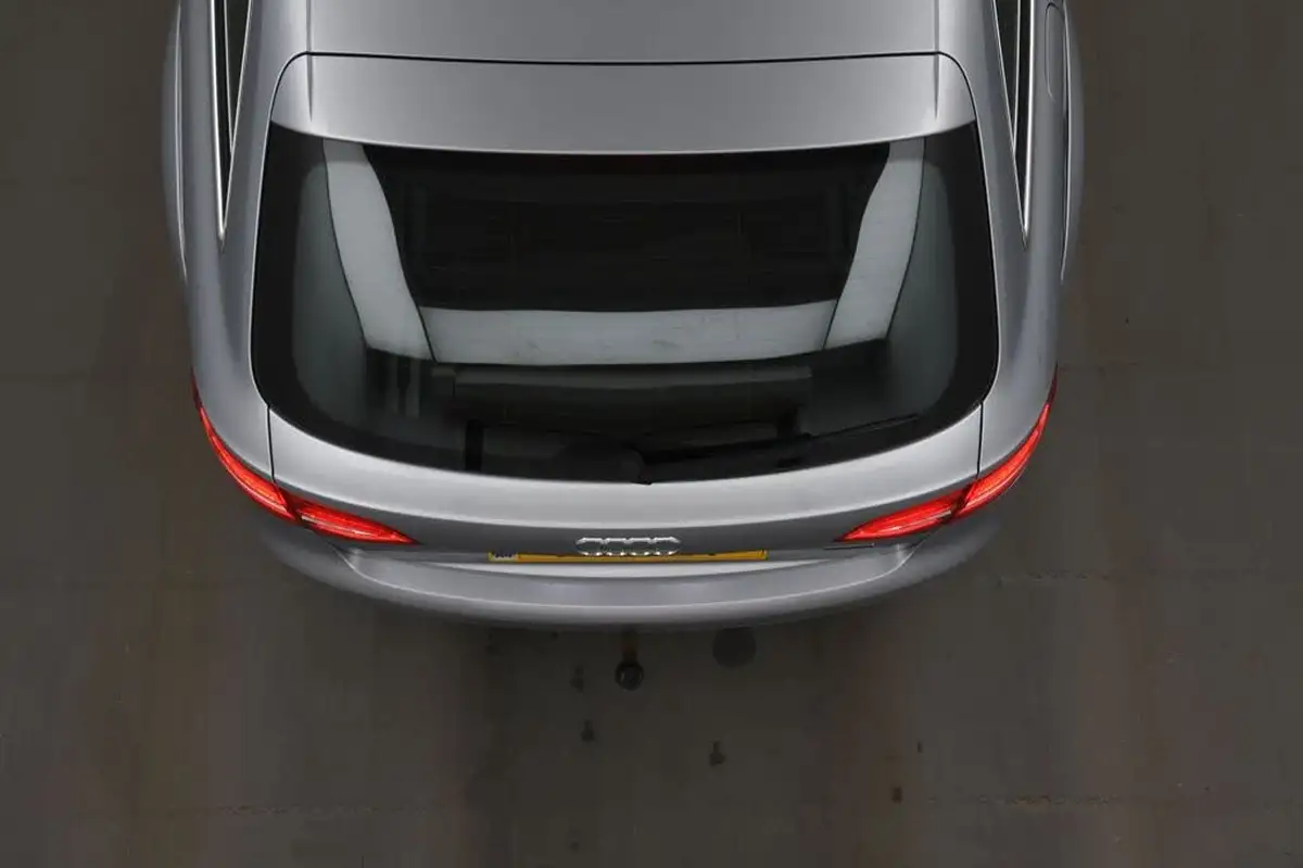 2015-audi-a4-allroad-20td-quattro-s-tronic-big-15
