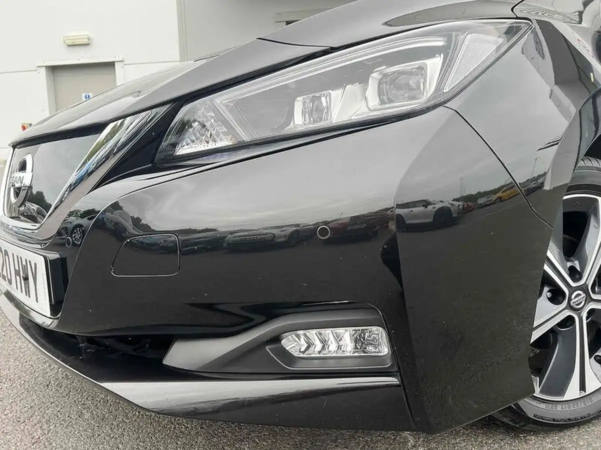 2020-nissan-leaf-e-tekna-big-29