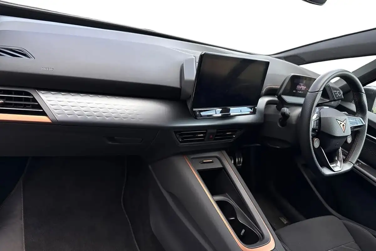 2024-cupra-born-e-v2-230ps-58kwh-e-boost-big-13