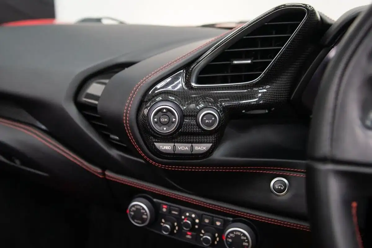 2017-ferrari-488-39-488-spider-big-44