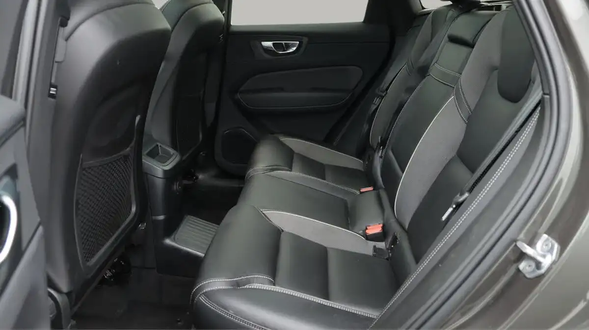 2020-volvo-xc60-20-t8-r-design-pro-big-16