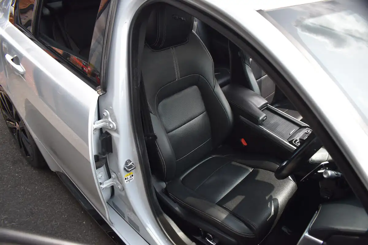2021-jaguar-xe-20-d200-r-dynamic-black-big-30