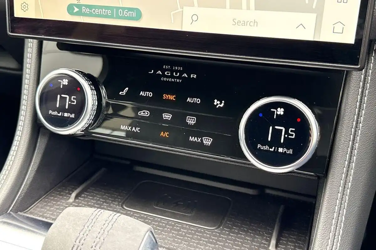 2022-jaguar-f-pace-20-p400e-r-dynamic-se-big-15