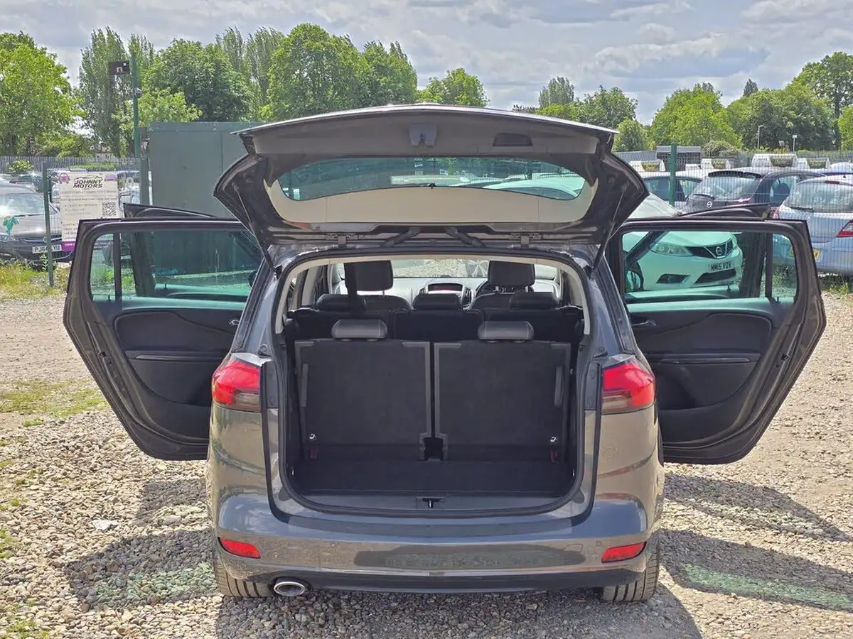 2016-vauxhall-zafira-tourer-20cdti-elite-auto-big-27