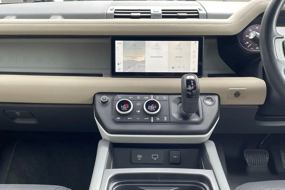 2022-land-rover-110-defender-30-d250-x-dynamic-se-big-44